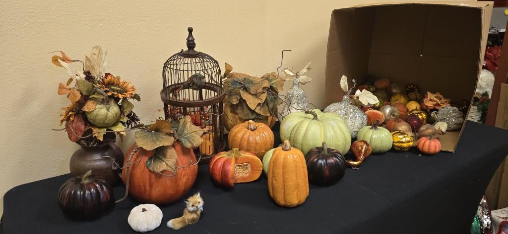 Fall Pumpkin Decor (1 of 3)