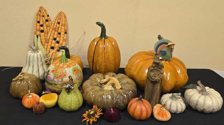 Fall Pumpkin Decor Including Jim Shore Pumpkin (1 of 12)