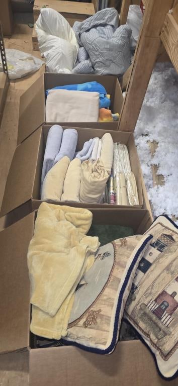 Sheets, Towels, Pillows, Blankets, Beach Towels, (1 of 4)