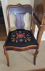Approx. 31-1/2" H x 18-1/2" W x 18-1/2" D, Seat Height: 17"