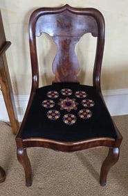 Approx. 31-1/2" H x 18-1/2" W x 18-1/2" D, Seat Height: 17"