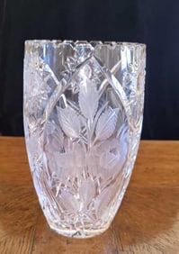 Floral Etched w/ 8-Point Star, Sawtooth Top Edge, Approx. 8" H, 4" Opening