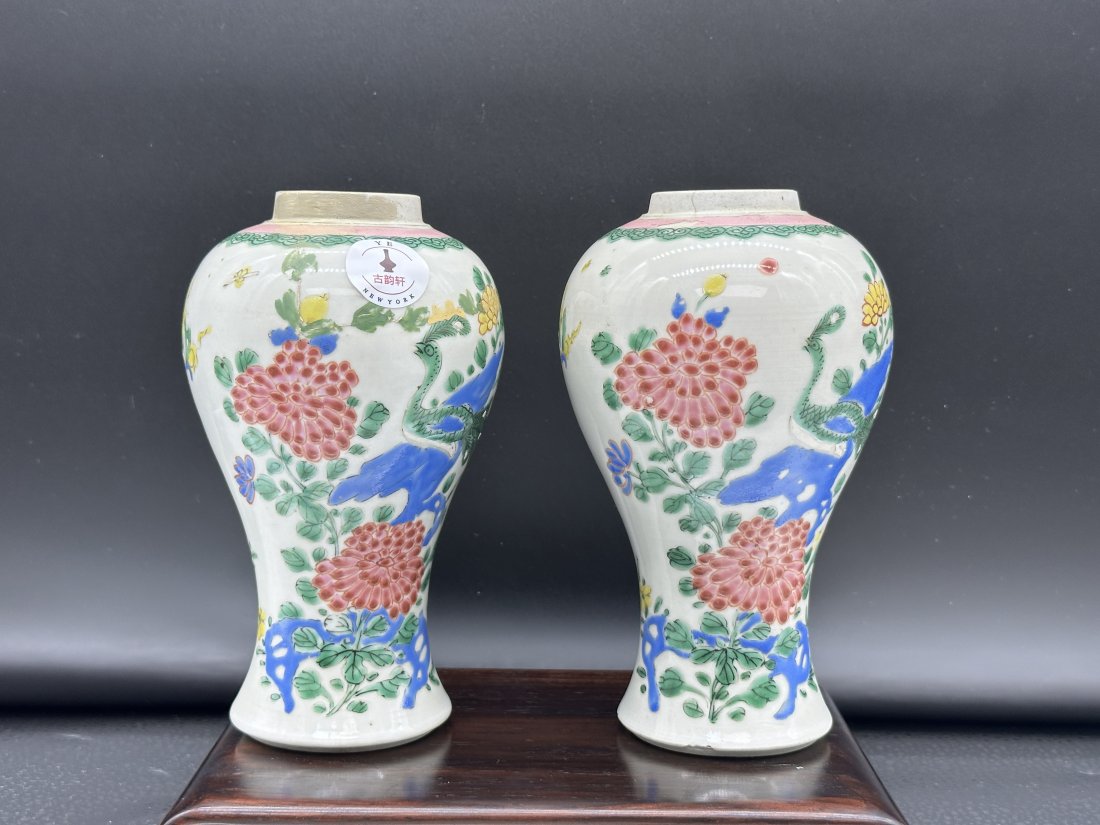A Pair of Chinese Antique 18th Century Yongzheng Flower and Bird Vases (1 of 20)