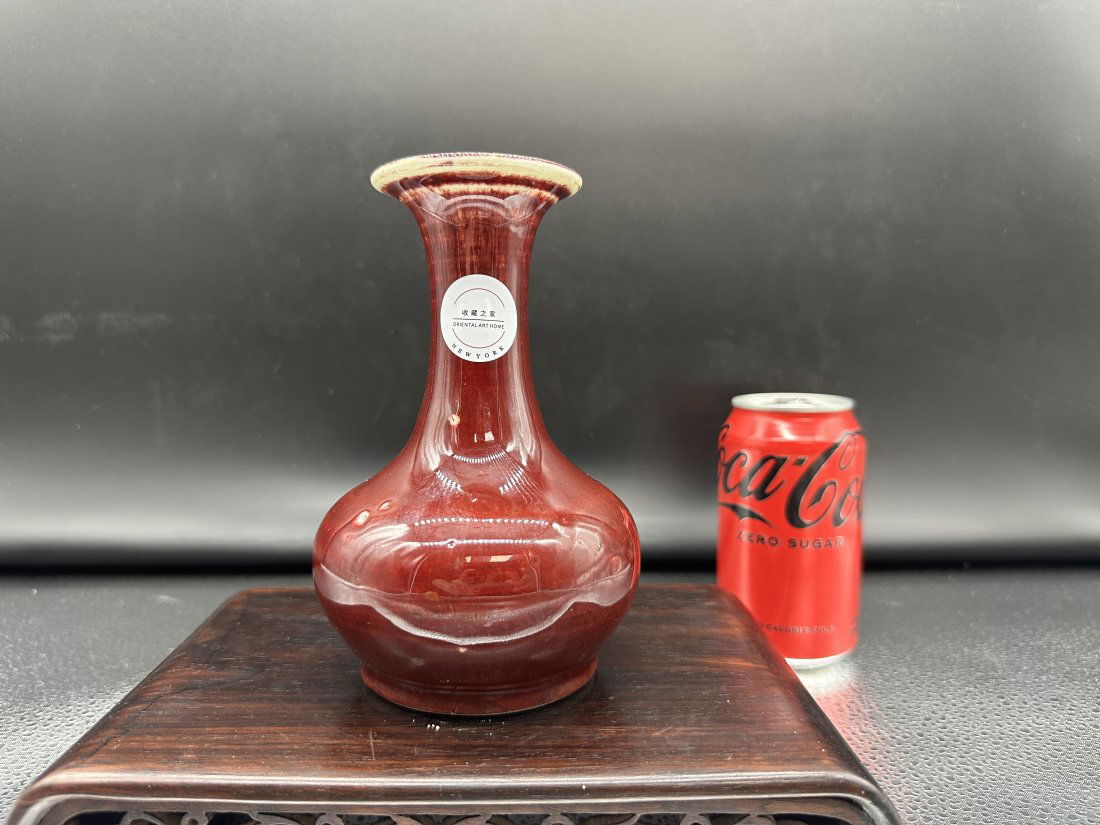 Antique 18th century red glazed small vase (1 of 17)