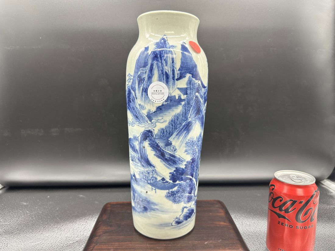 Antique 18th/19th century blue and white vase (1 of 15)