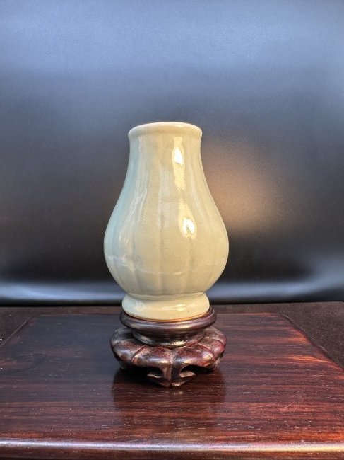 Antique Chinese 20th Century Celadon Small Vase (1 of 12)