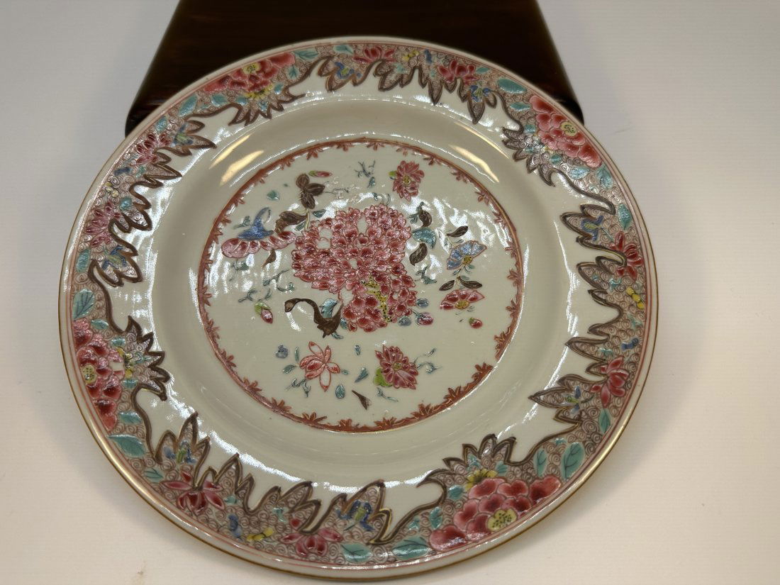 Antique Chinese 18th century Yongzheng famille rose plate (1 of 7)