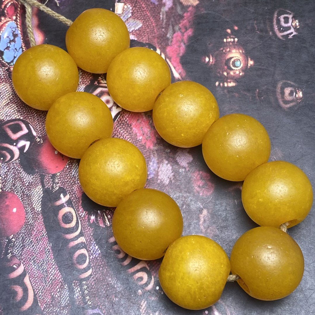 ancient jade bracelet (1 of 9)