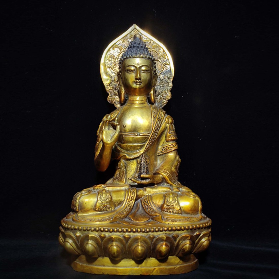Bronze and Gilt Buddha Statues in Old Collection: Oriental Medicine Buddha (1 of 6)