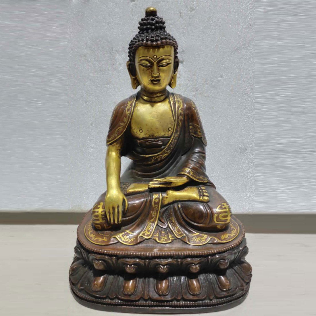Ming Yongle Nianshi Copper and Gilt Real Gold Buddha Statue (1 of 9)