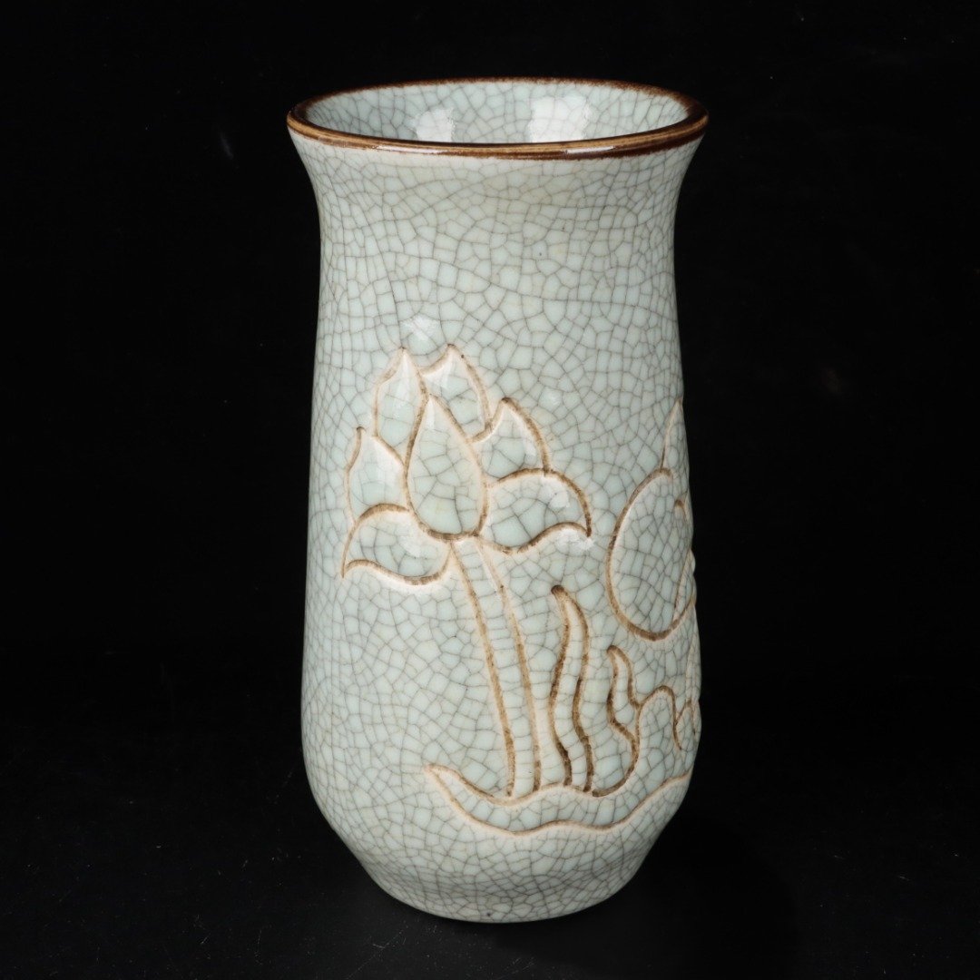 Ge Kiln Carved Goblet with Lotus Flower Pattern (1 of 9)