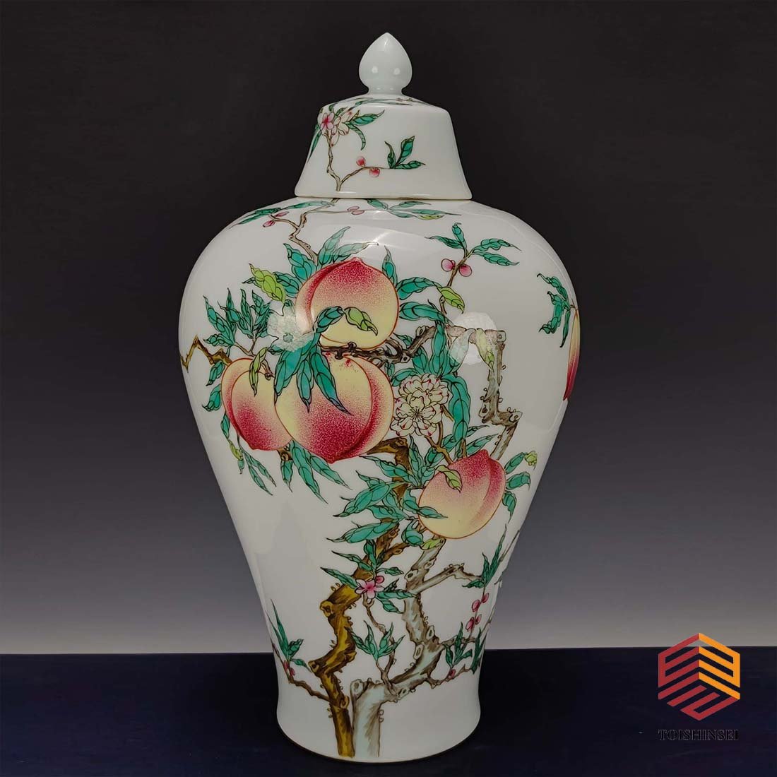 Qing Dynasty pastel peach pattern plum vase with lid (1 of 8)