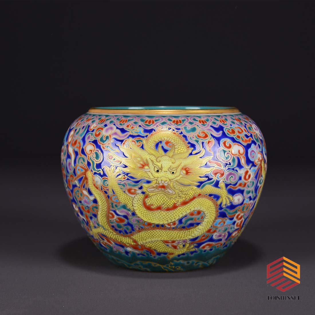 Qing Dynasty Qianlong enamel wash with gold sea water dragon pattern (1 of 6)