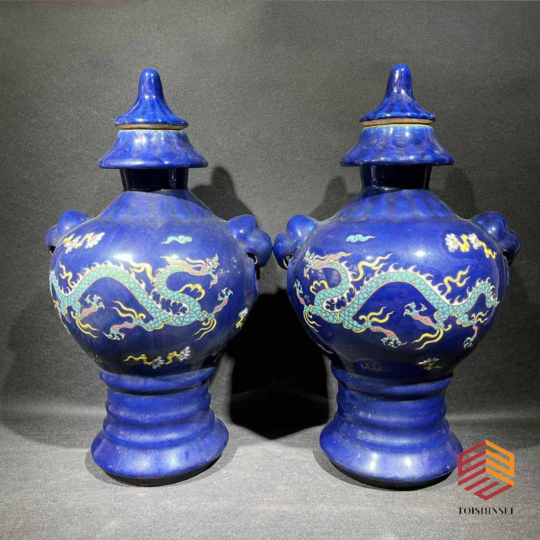 A pair of Neifu style jade blue glazed jars with dragon pattern lids (1 of 9)