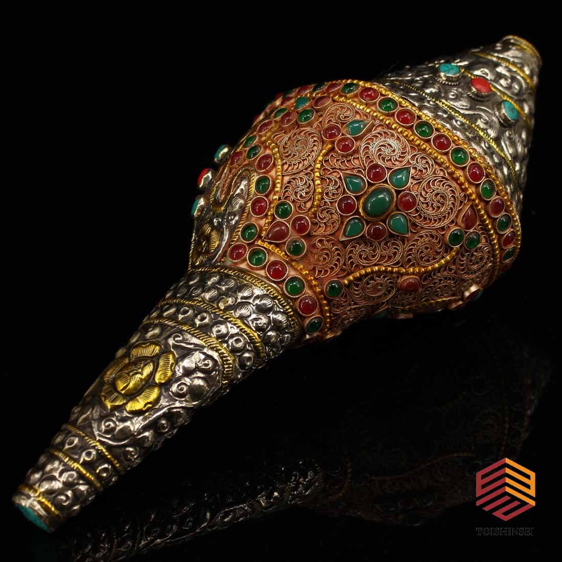 Purely handmade silver-encrusted gem-set filigree, left-hand twist conch (1 of 9)