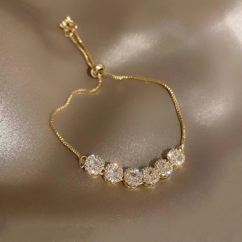 Light luxury six-bead bracelet: Light luxury six-bead braceletWeight: 2.8g