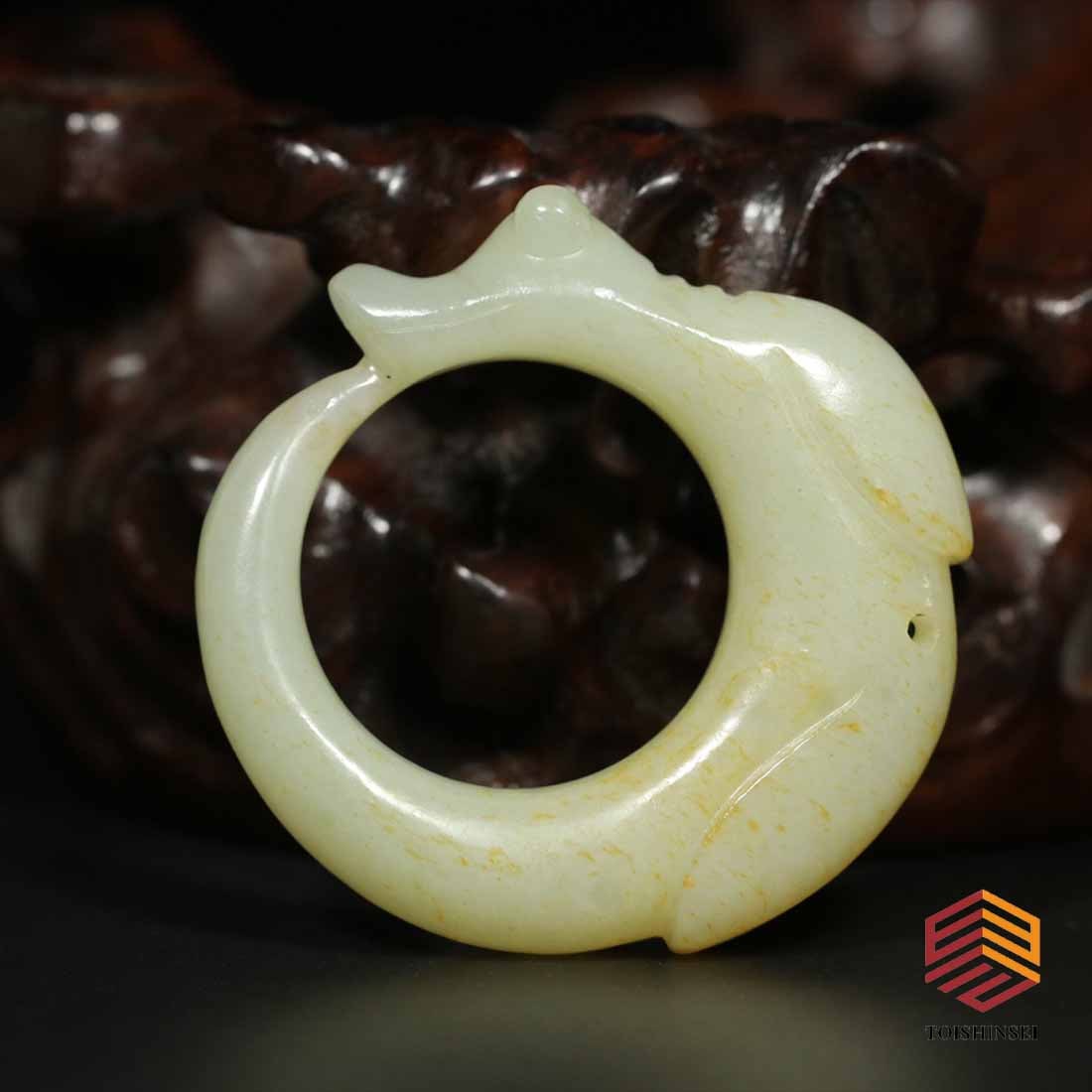 Ming and Qing Dynasty style Old Hetian Jade Dragon Ring Pendant (1 of 9)