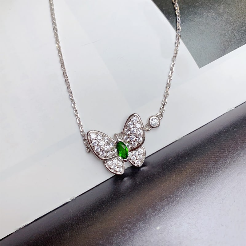 S925 silver inlaid natural diopside necklace: Main stone 3*6mm