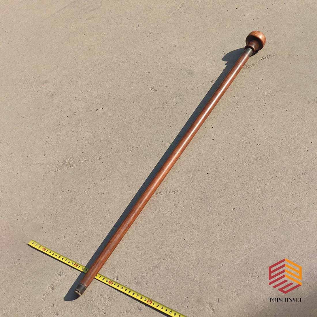 A Huanghuali walking stick: A Huanghuali walking stick High 89CM wide 2.38cm