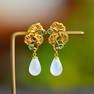 Silver inlaid white agate apricot leaf earrings