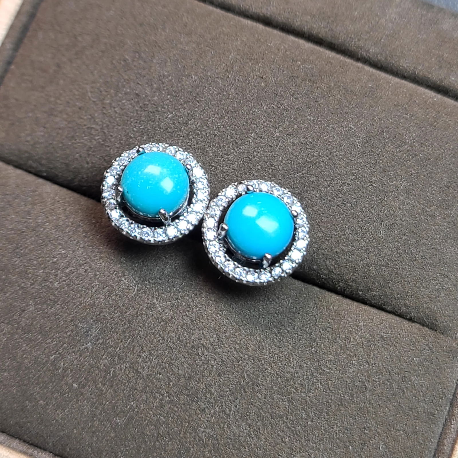 Pure natural blue pine earrings (1 of 3)