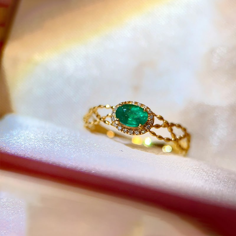 18k gold natural emerald ring (1 of 6)