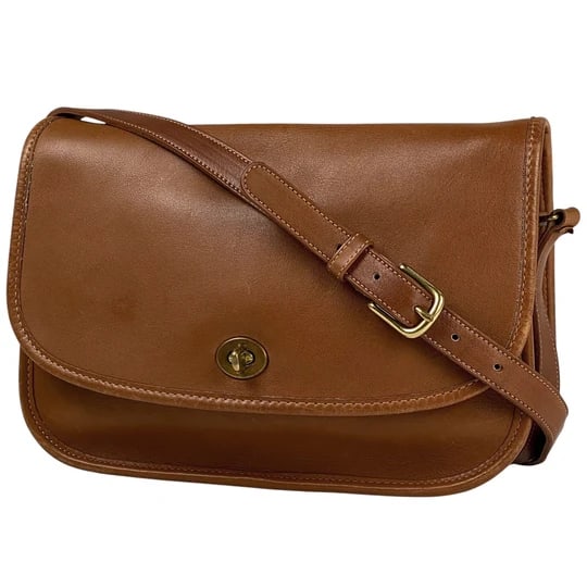 Coach Logo Shoulder Bag, Old Coach Shoulder Bag, Leather [Pre-owned]: Coach Logo Shoulder Bag, Old Coach Shoulder Bag, Leather, Brown, Women [Second-hand] Because it is a second-hand product, it is not verified and cannot be returned or exchanged Width Approximately 28