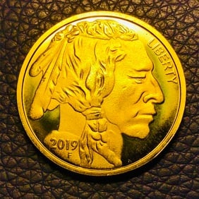 2019 US Indian Liberty Large Gold Coin with Capsule: 2019 US Indian Liberty Large Gold Coin with CapsuleDescription2019 US Indian Liberty Large Gold Coin with Capsule.No certification from an appraisal agency. Please check posted photos to determine con