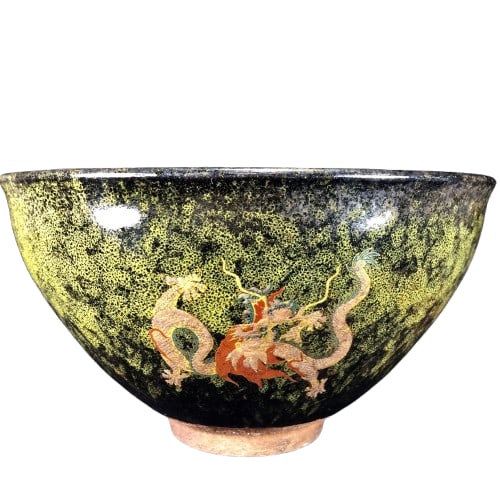 Handed down from ancient times, Song style Jian kiln dragon pattern Jianzhan: Handed down from ancient times, Song style Jian kiln dragon pattern Jianzhan. Fine workmanship, thick patina, exquisite skin, and appearance as shown in the picture. Width 14cm Height 8cm Freight: 1.I