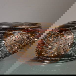 A copper incense burner with high relief of double dragons playing with a pearl: A copper incense burner with high relief of double dragons playing with a pearl. Fine workmanship, thick patina, exquisite skin, and appearance as shown in the picture. Width 19.5 cm, height 10 cm, we