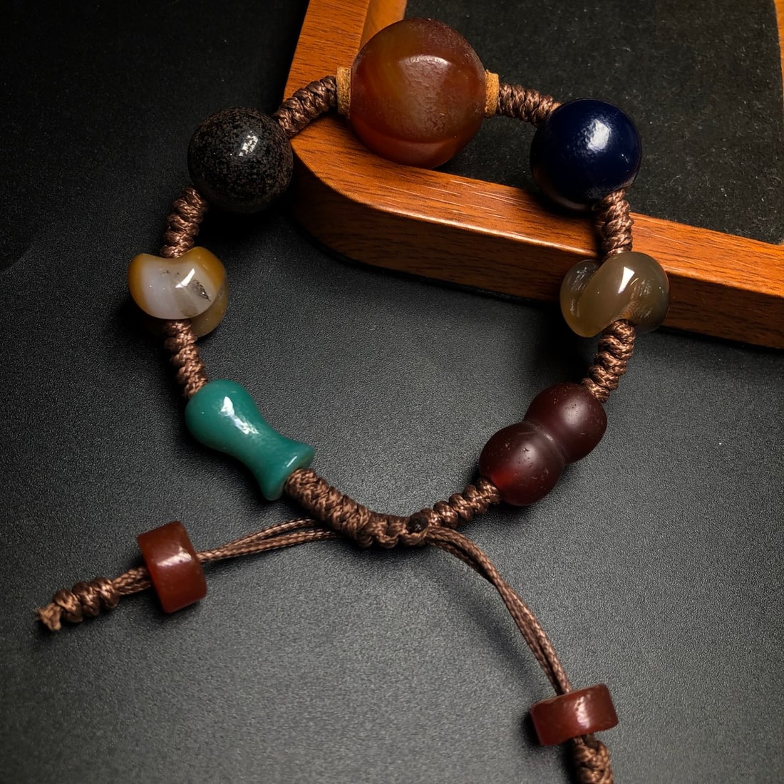 Collectible Old Agate Multi-Treasure Bracelet (1 of 9)