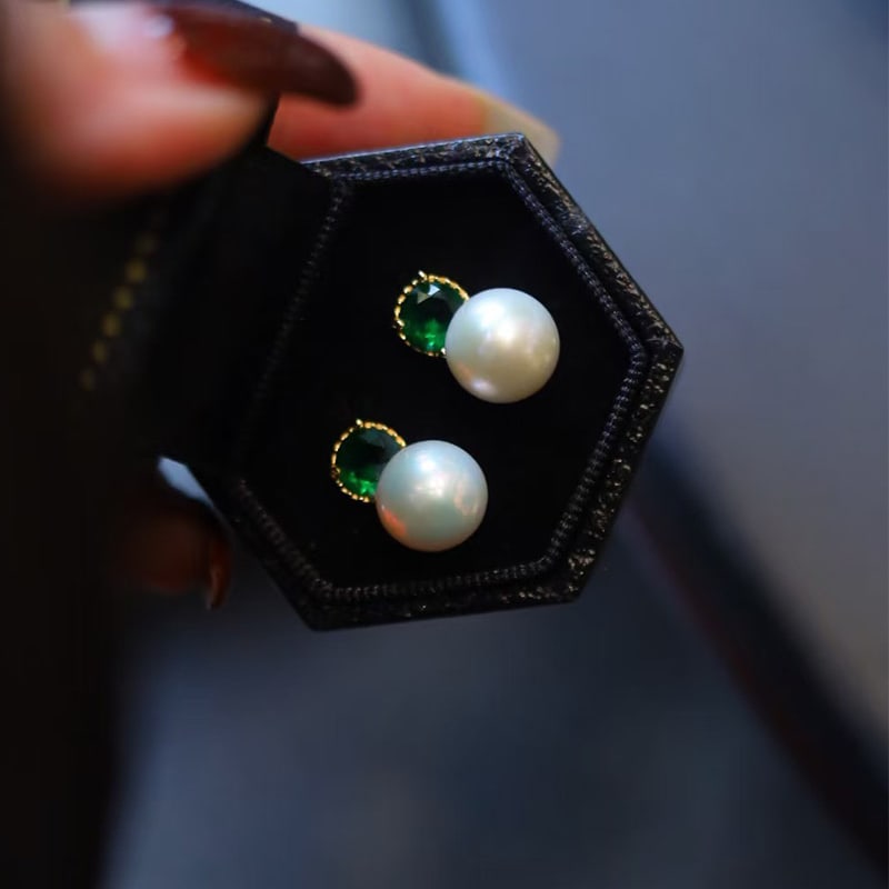 s925 silver 24k gold plated earrings: S925 silver 24k gold plated earrings, nearly round, perfect, 10-11mm, quality as shown