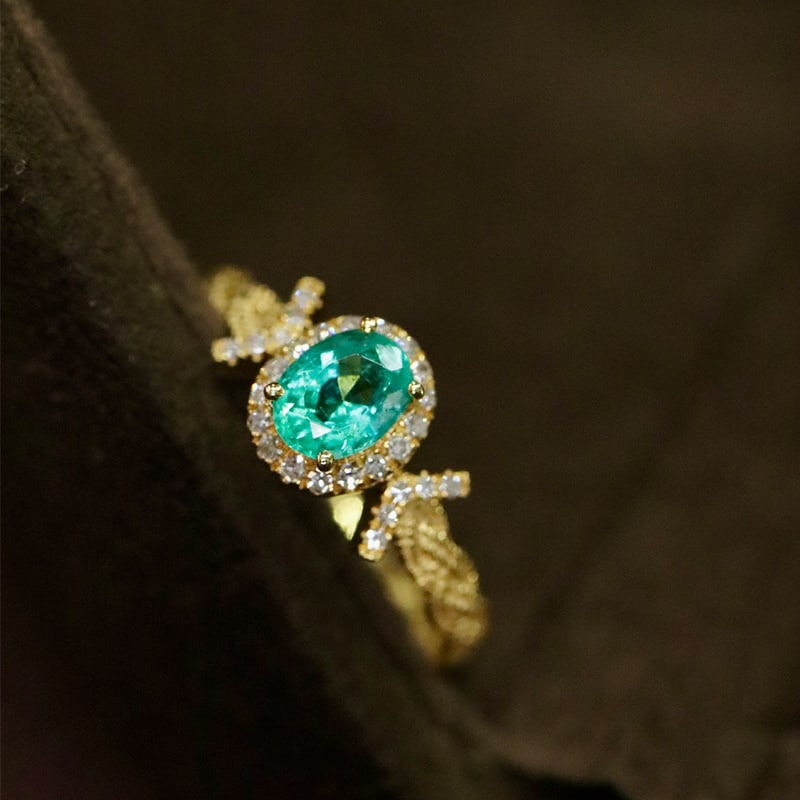 Natural emerald ring (1 of 4)