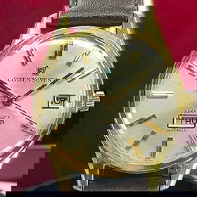 1960s CITIZEN SEVEN Manual Wind 23 Jewels: Product Name: CITIZEN SEVEN Hand-wound 23 Jewels WatchMade in Japan in 196418,000 vibrations low-pitched soundSilver sunburst dialCGP gold caseNew BAMBI leather strapCase width: approximately 39mm (in