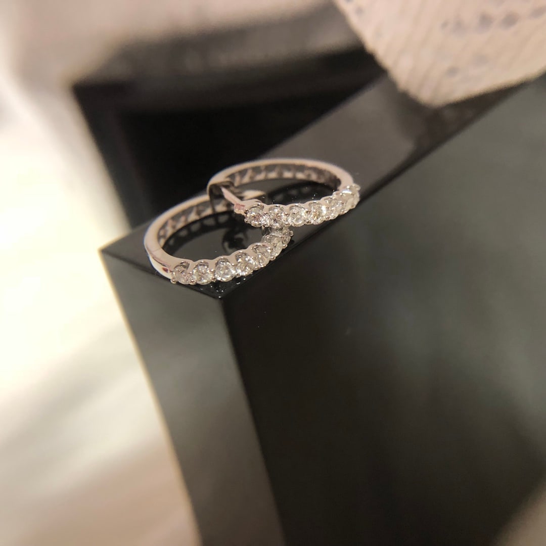 18k Gold Diamond Earrings (1 of 7)