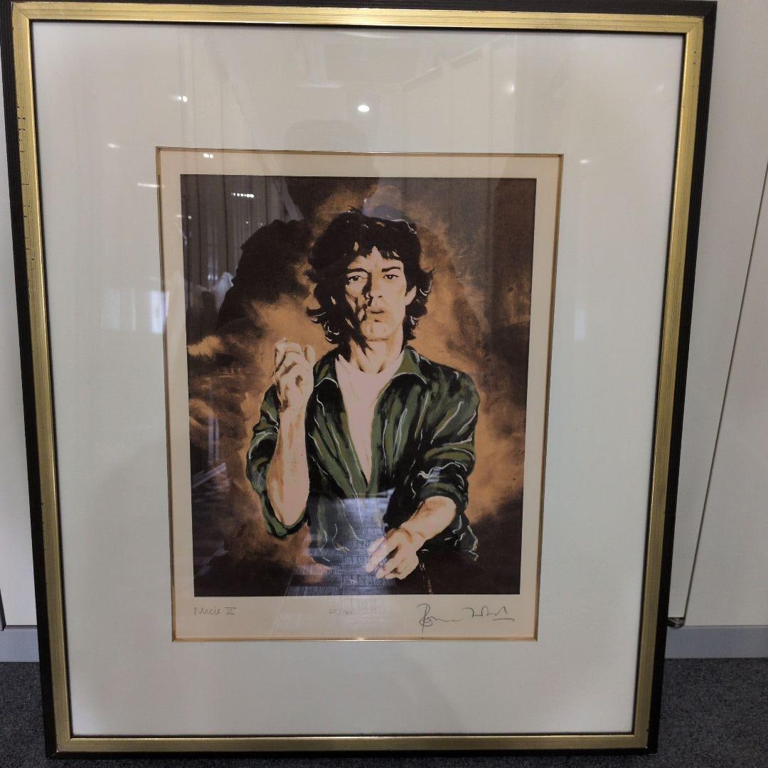 Mick Jagger Rolling Stones silk screen print lithograph signed: Mick Jagger Rolling Stones silk screen print with signature, frame size: 58×68 cm; core size: 33×43 cm Freight: 1.International Shipping: Foreign shipping costs are determined by the destination. 2.