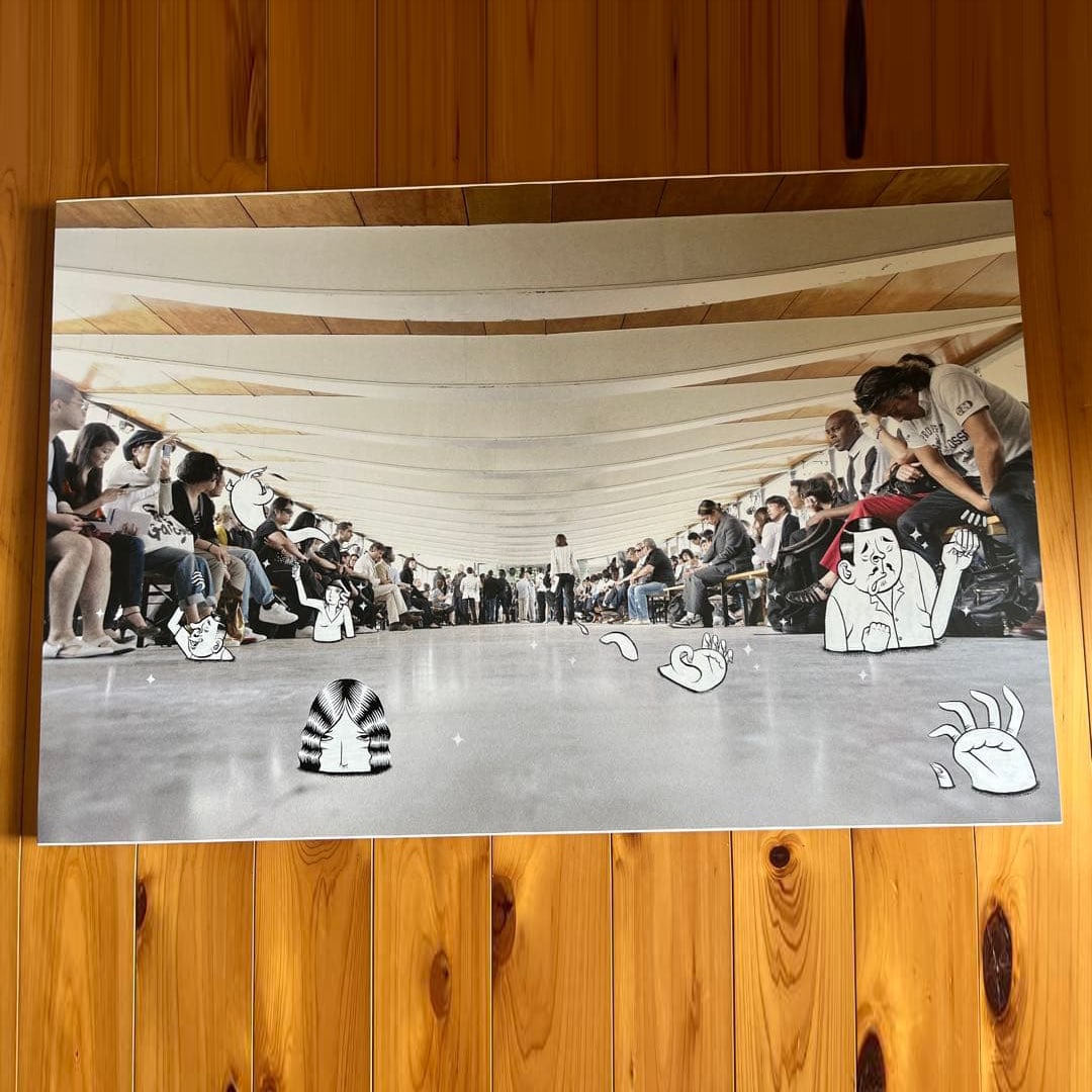 Street Art ESOW.MIM.SKEM. Photographer: Ishige Rentaro: This work integrates the creations of artists ESOW, MIM, and SKEM, along with photographs by photographer Rintaro Ishige. The dimensions are approximately 60.5 cm in height and 91 cm in width.