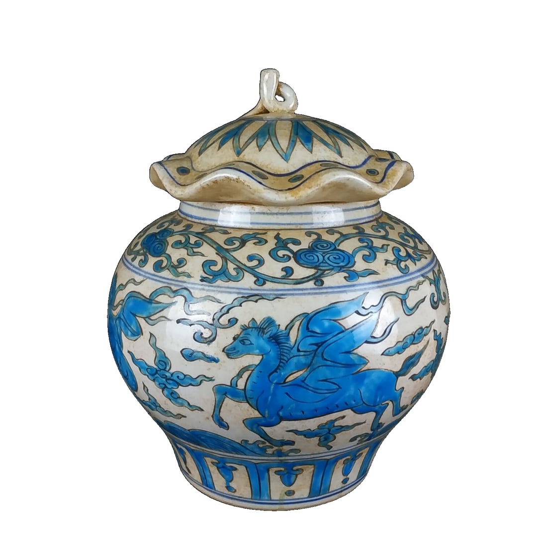 Ming Dynasty style Wanli blue hand-painted flying horse lotus leaf cover jar: This is a Ming Dynasty Wanli style blue and white hand-painted flying horse lotus leaf cover jar, 30 centimeters high and 20.5 centimeters in diameter: The shape of the vessel is that of a lotus leaf