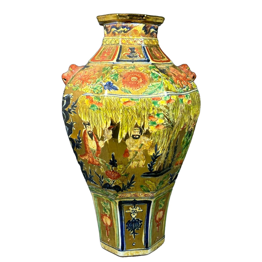 Ming Dynasty Style Gilt Bronze Eight Immortals and Beast-Headed Vase: This is a Ming dynasty style gilded porcelain bottle with eight immortals and animal head, 45 cm in height and 25 cm in width: The shape is an eight-sided animal head bottle, the entire body is