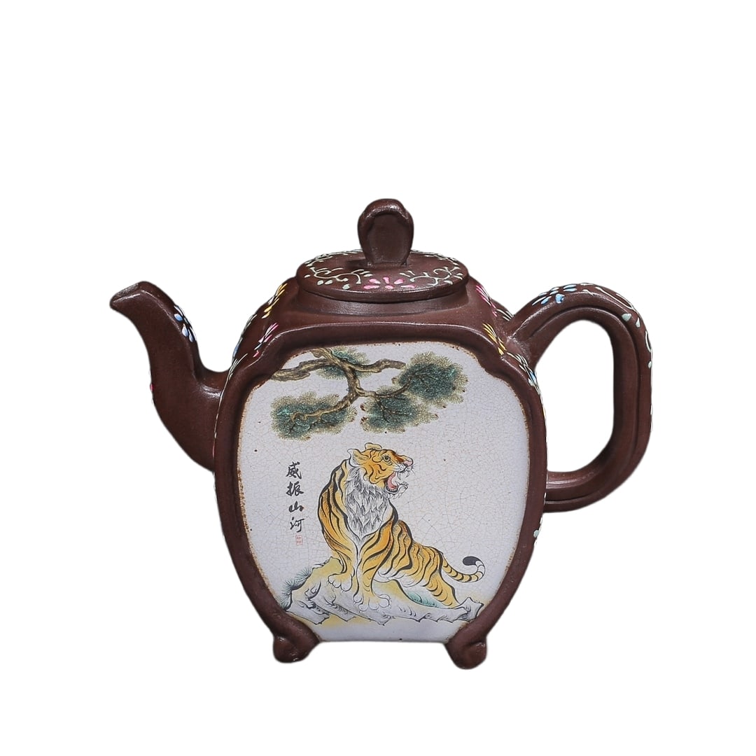 Chen Mingyuan, original ore purple clay, Zisha teapot shakes mountains and rivers: Chen Mingyuan, original ore purple clay, purple clay teapot shakes the world. Dimensions: 17x14cm, capacity: 500cc. Chen Mingyuan (1648-1734), also known as Hu Cun, another name Shi Xia Shan Ren, and