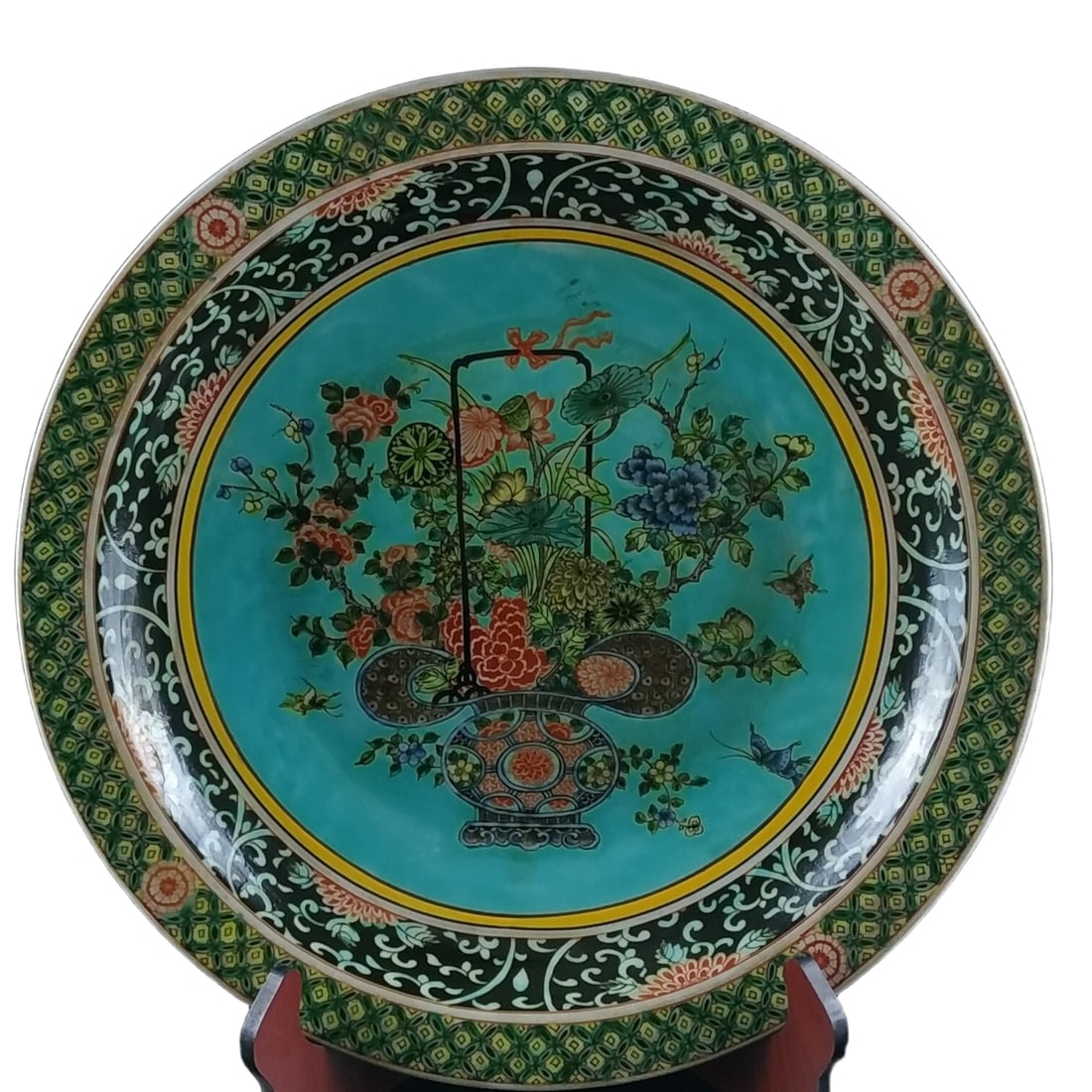 Qing Kangxi style large famille-rose hand-painted porcelain plate with floral design (1 of 10)