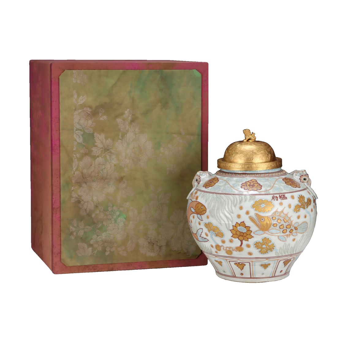 Yuan Dynasty Style Gilt and Powdered Goldfish Pattern Animal Ear Pot: Yuan Dynasty painted goldfish algae pattern animal ear jar, height 38 centimeters, diameter 33 centimeters, elegant in shape, the goldfish algae pattern and other decorations are exquisite and splendi