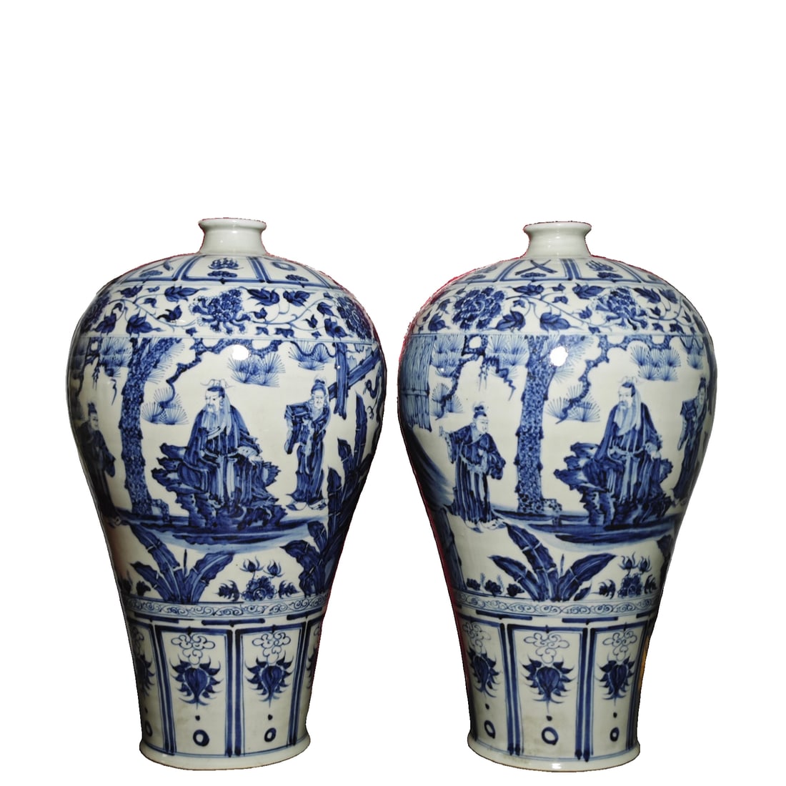Ming Dynasty Style Blue-and-White Porcelain Vase Depicting Three Visits to the Thatched Cottage: This Yuan dynasty blue and white porcelain vase featuring the story of 'Three Visits to the Thatched Cottage'. It stands 45 centimeters tall, with exquisite artwork that vividly depicts the scene, and