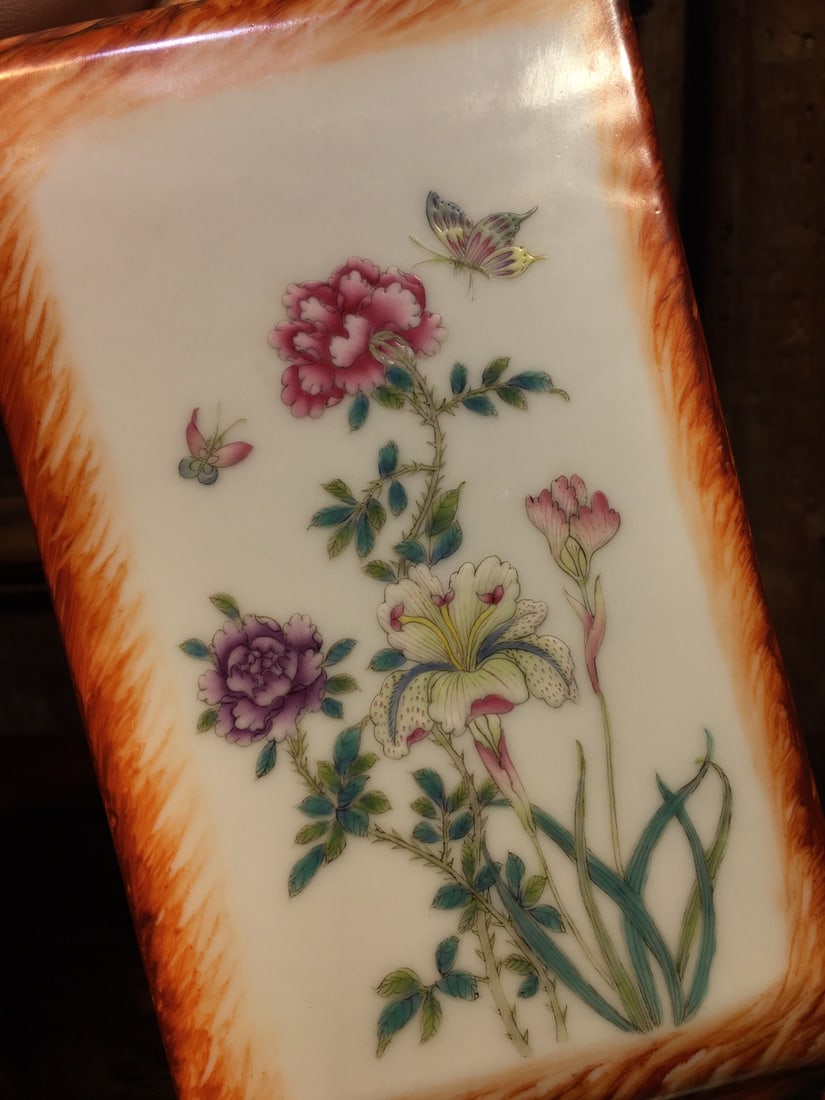 Enamel-painted porcelain wood grain glaze square vase with openwork floral design - 10