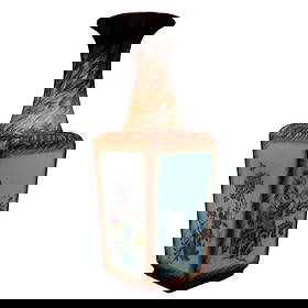 Enamel-painted porcelain wood grain glaze square vase with openwork floral design: A square vase with famille rose enamel porcelain, featuring a wood grain glaze and openwork floral and landscape designs. The glaze is thick and rich, with a smooth, flowing texture. It measures 318mm