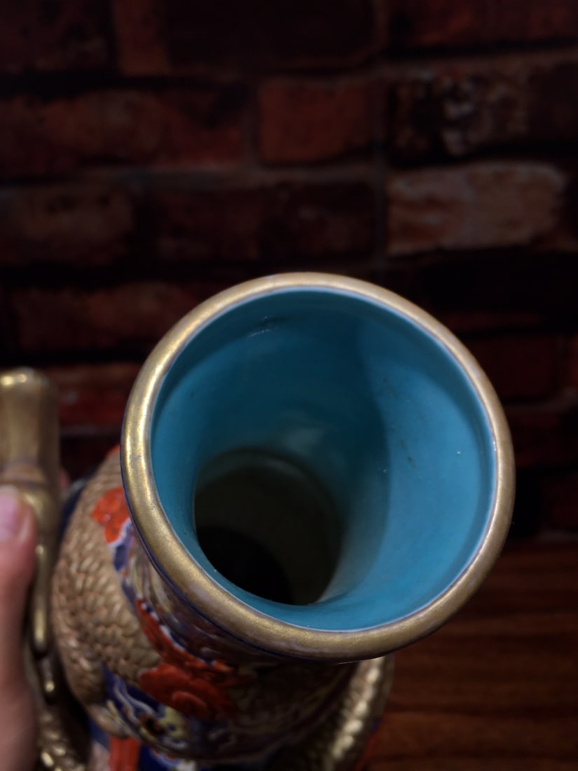 Enamelled Celadon Glaze Gourd-shaped Vase with Gold Inlaid Dragon Design - 6