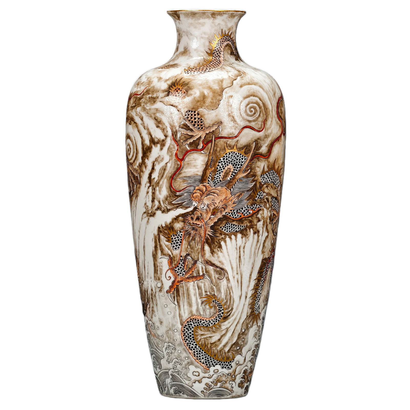 Qing Dynasty Qianlong Style Black Glazed Porcelain Vase with Gold Tracery and a Full Scene of Fish: Qing Dynasty Qianlong style porcelain vase with ink painting and gold leaf, height 43.5cm, width 18cm. The vase features exquisite craftsmanship and a beautiful overall design, with a clear and open