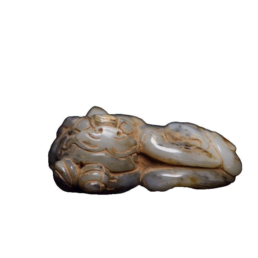 Hetian Jade Blue and White Seed Material: Hetian jade celadon seed material, specifications: 6.9×4.6×2.9 cm, weight: 137 grams, occurrence: mountain material, origin: Hetian. The patina is oily and glossy, the texture of the jade is fine, w