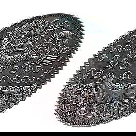Colorful Dragon Horse Silver Coin: Colorful Dragon Horse silver coin, prestigious variety, high-end item, traditional patina, rare species, original patina, old patina coin Freight: 1.International Shipping: Foreign shipping costs are