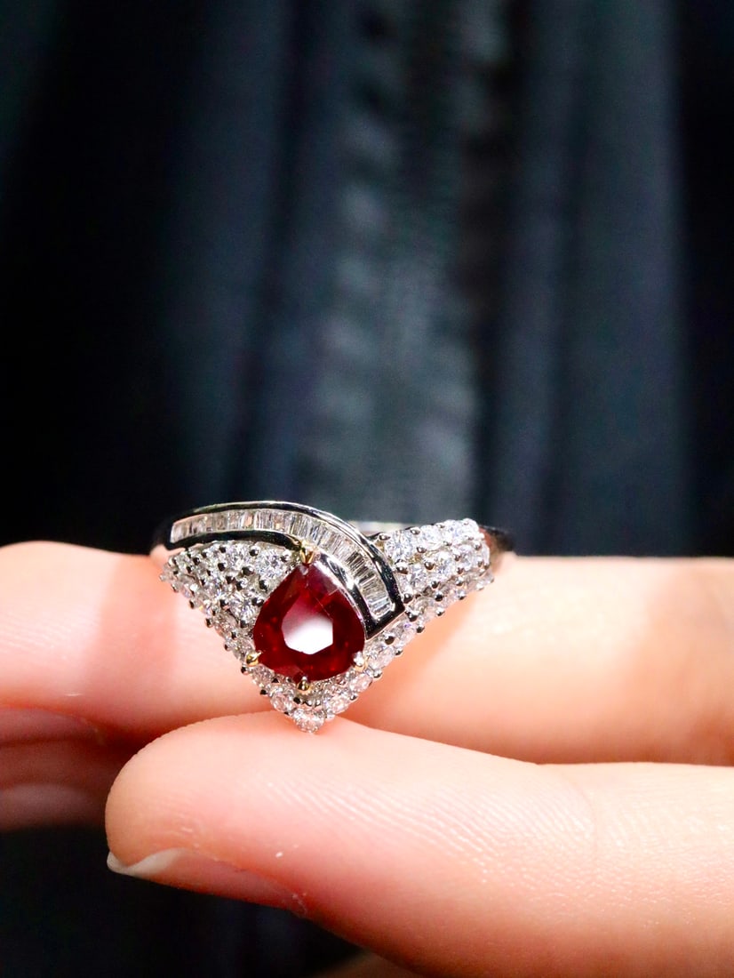 18K Untreated Ruby Ring - 4